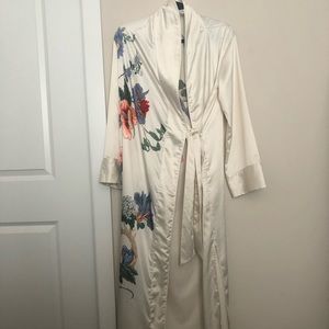 BEAUTIFUL robe/coverup